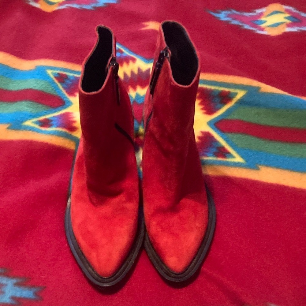 KAT MACONIE| RED SUEDE BOOTS| Sz 7 | UK’s Queen of the Statement Shoe.